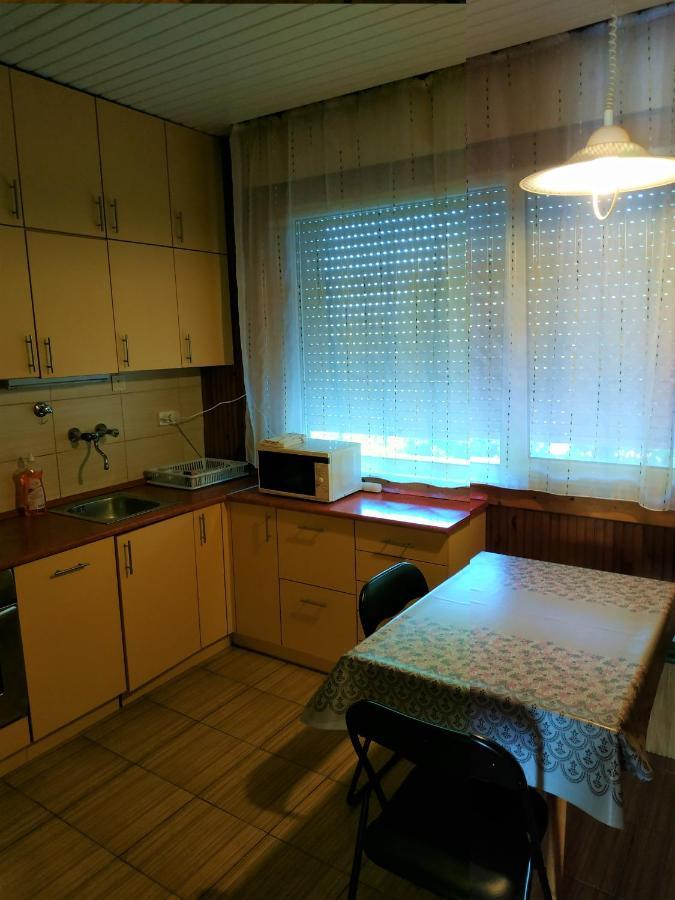 Aranyharmat Apartman Балатонлеле Екстериор снимка