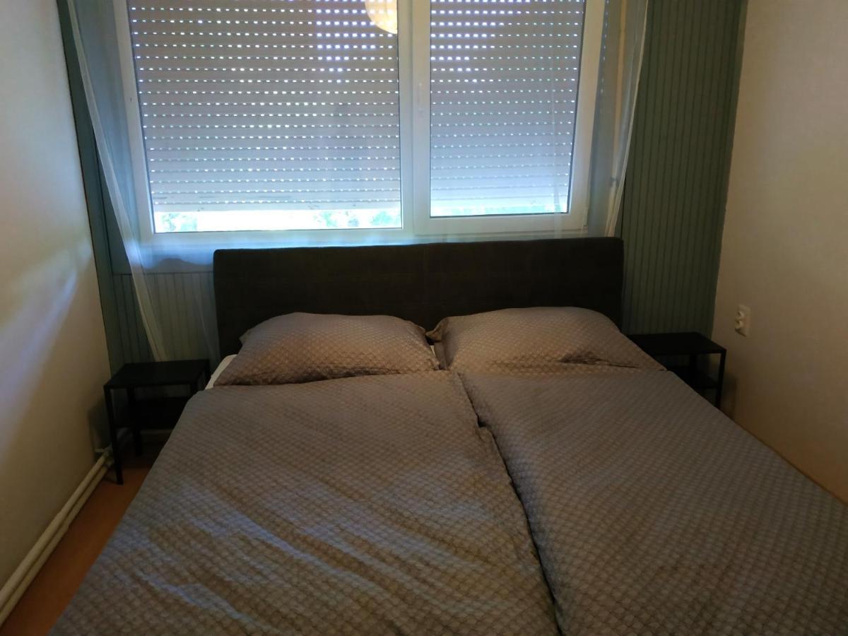 Aranyharmat Apartman Балатонлеле Екстериор снимка