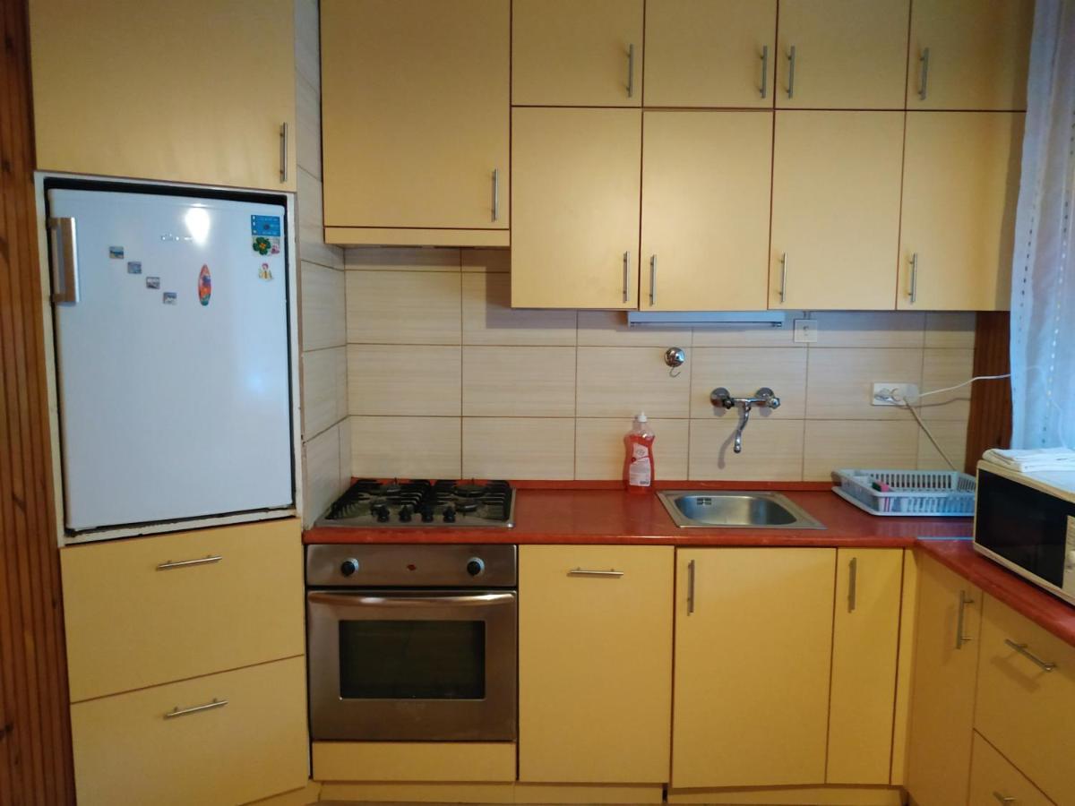 Aranyharmat Apartman Балатонлеле Екстериор снимка