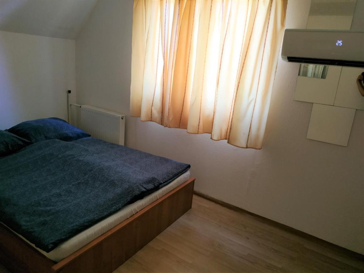 Aranyharmat Apartman Балатонлеле Екстериор снимка
