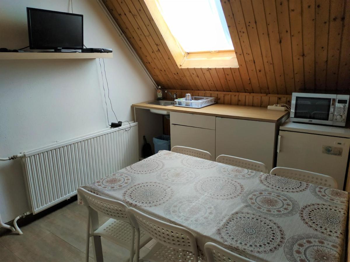 Aranyharmat Apartman Балатонлеле Екстериор снимка